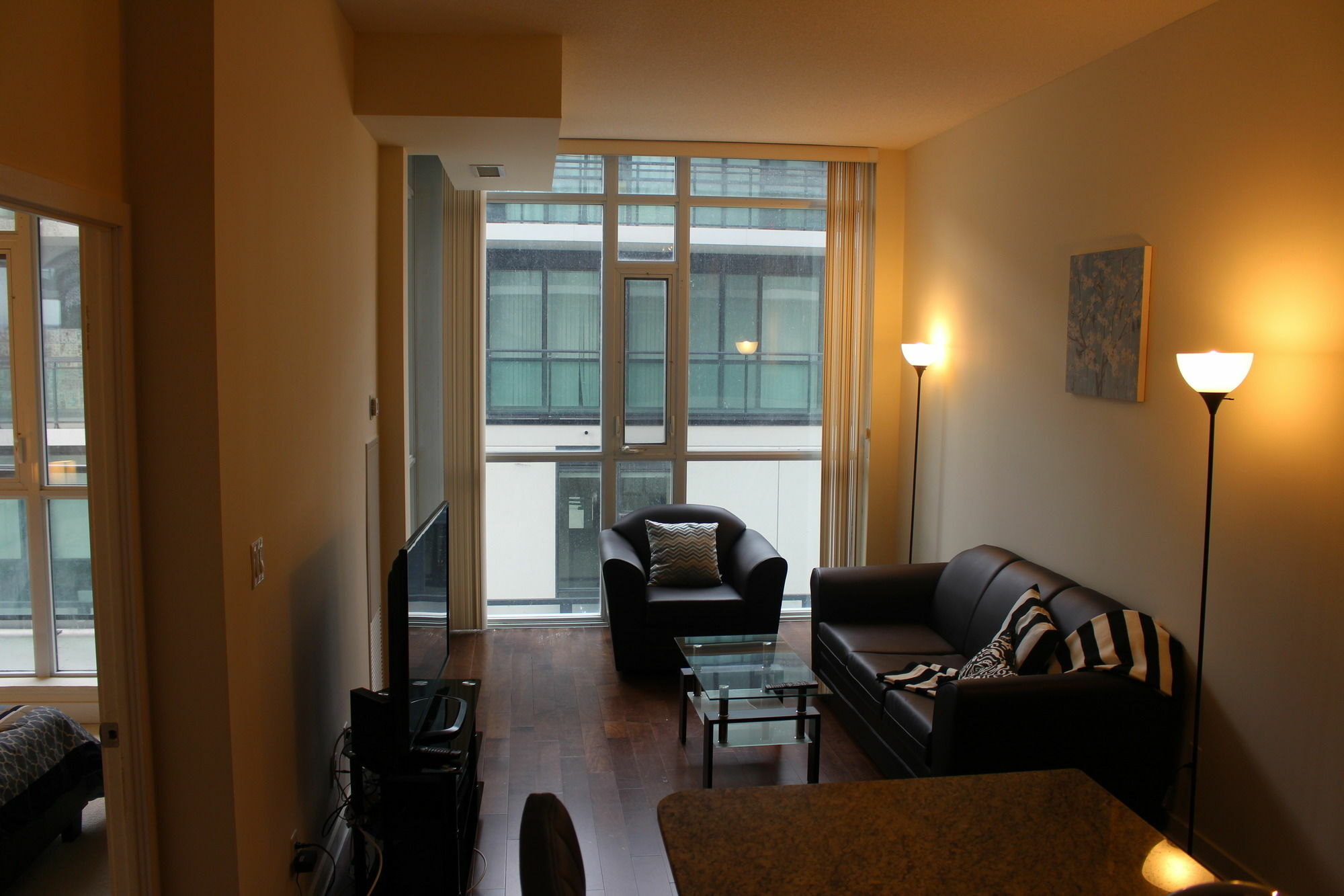 Custom Luxury Suite - By Elite Suites Mississauga Ngoại thất bức ảnh