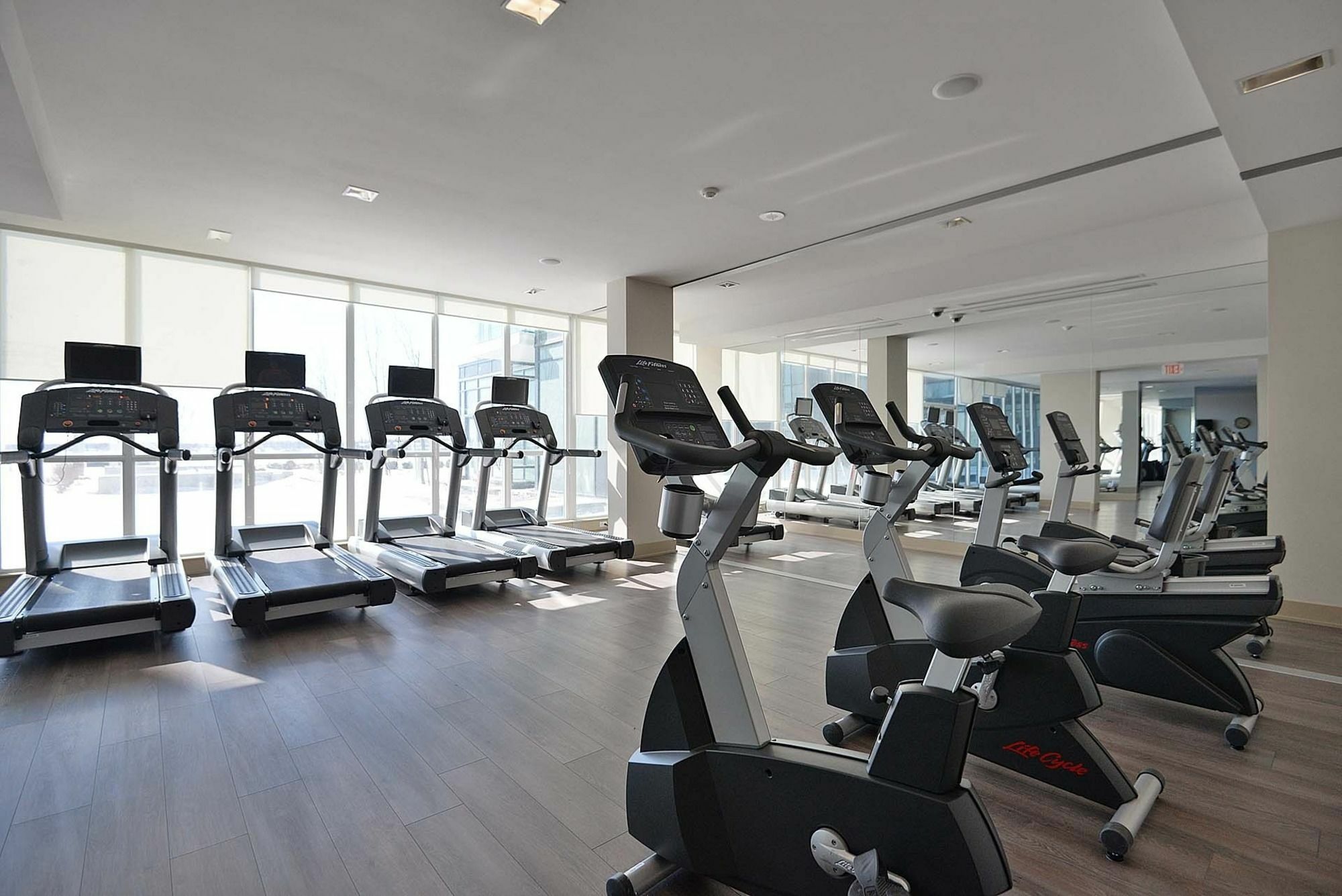 Custom Luxury Suite - By Elite Suites Mississauga Ngoại thất bức ảnh